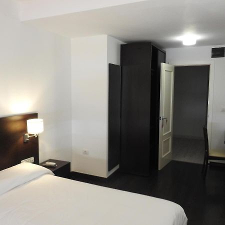 Cariñena Hostal Meson De Paco מראה חיצוני תמונה