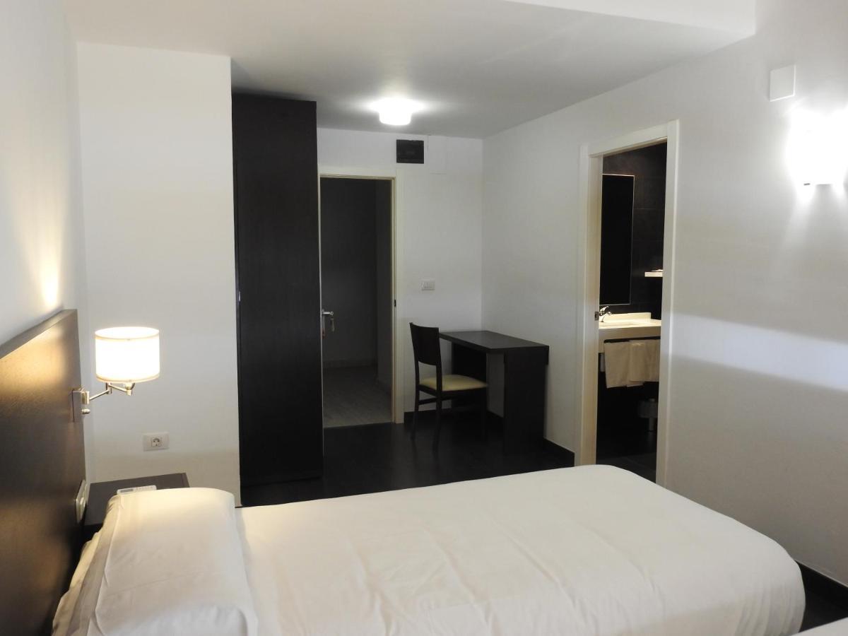 Cariñena Hostal Meson De Paco מראה חיצוני תמונה